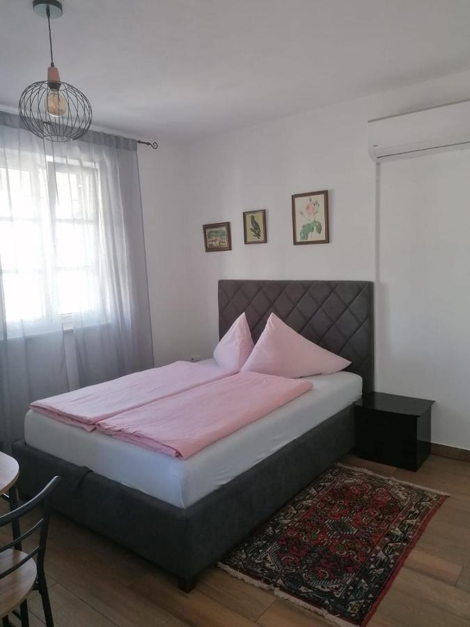 Vila Mateja โตรกีร์ ภายนอก รูปภาพ