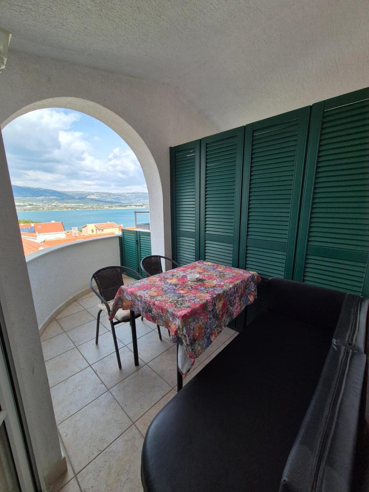 Vila Mateja โตรกีร์ ภายนอก รูปภาพ