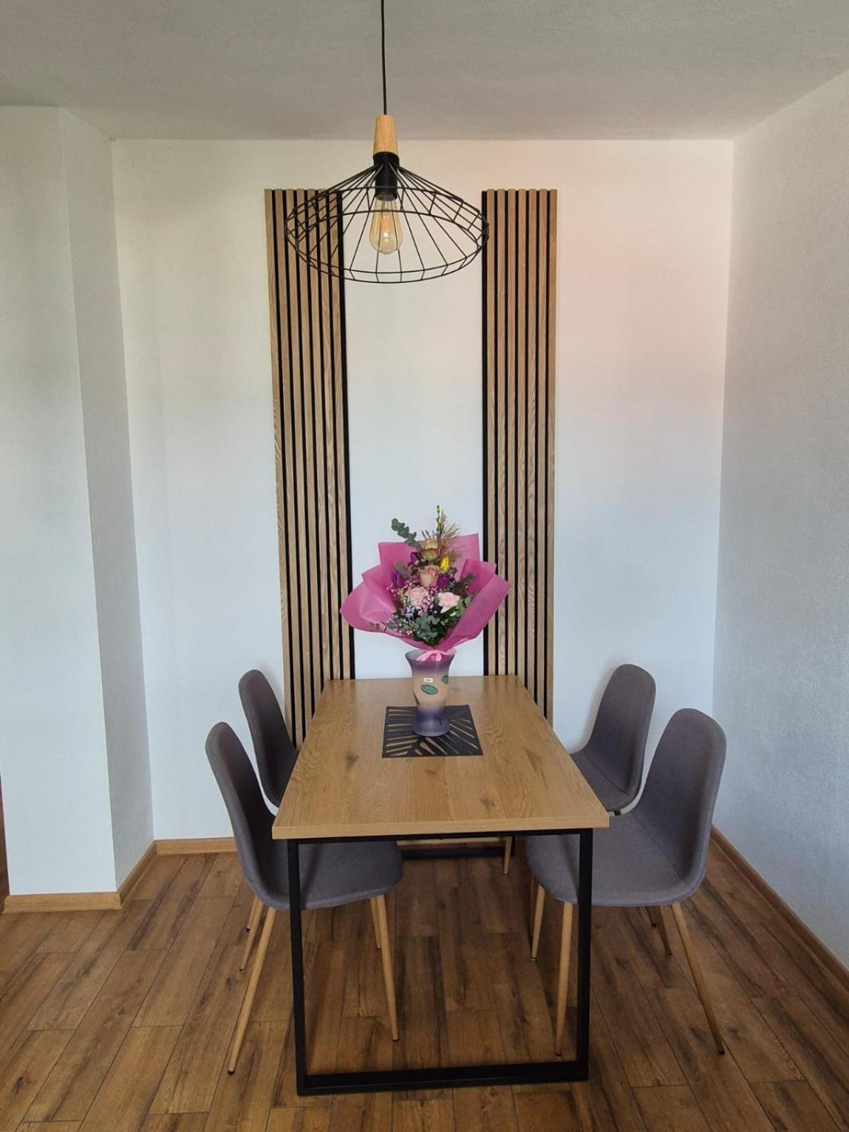 Vila Mateja โตรกีร์ ภายนอก รูปภาพ